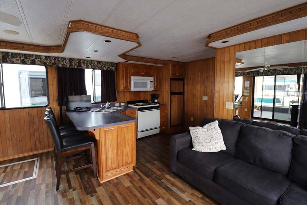 16X56-Pet-Friendly-Interior-5