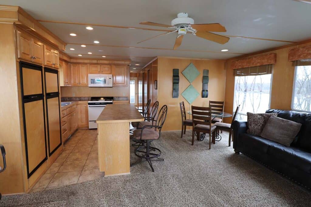 18X60-Interior-1